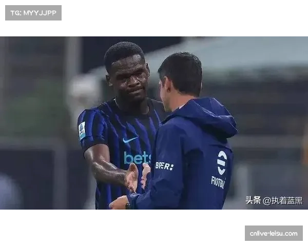 埃斯波西托为意大利破门 小将闪光难挽败局 埃斯波西托为意大利破门 小将闪光难挽败局